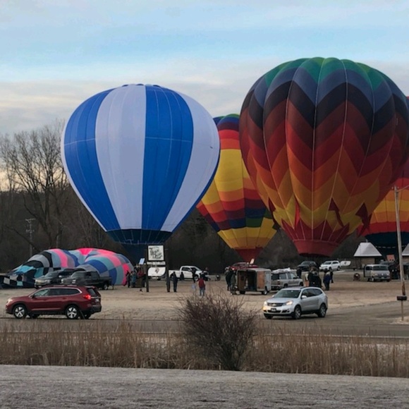 Meet your Posher, Lisa - Picture 1 of 1